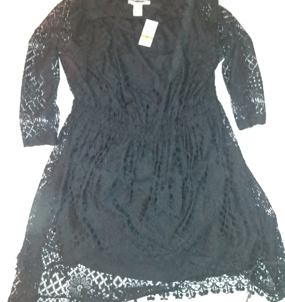 Dress lace black mid way mid sleeve